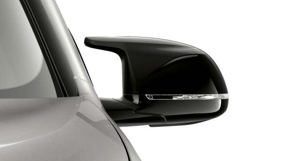 BMW X3 M Competition, M exterior mirrors in Black high-gloss. BMW X3 M Competition in Donington Grey metallic, exterior, M exterior mirrors in Black high-gloss with model designation.
