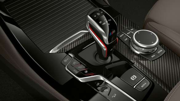 8-speed M Steptronic transmission. BMW X4 M and BMW X4 M Competition, interior, M gear lever, 8-speed M Steptronic transmission.
