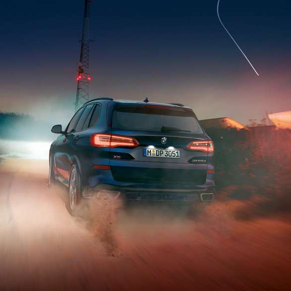 BMW X5 M50d with M TwinPower Turbo 6-cylinder diesel engine BMW X5 M50d with M TwinPower Turbo 6-cylinder diesel engine G05 Carbon black metallic rear view