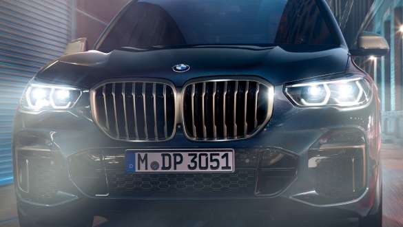 BMW Laser light BMW X5 M50i and M50d G05 BMW Laser light BMW X5 M50i and M50d Carbon black metallic G05 2018 SUV front view