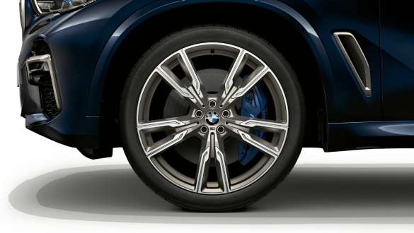 M light alloy wheels BMW X5 M50i and M50d G05 M light alloy wheels 747 M BMW X5 M50i and M50d Carbon black metallic G05 2018 SUV