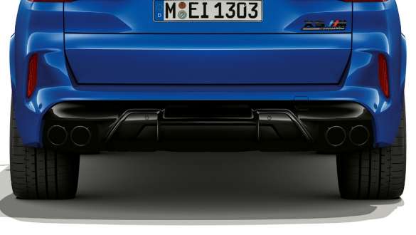 M Sports exhaust system of the BMW X5 M Competition F95 M Sport exhaust system BMW X5 M Competition Marina Bay Blue metallic F95 2020 SUV rear view