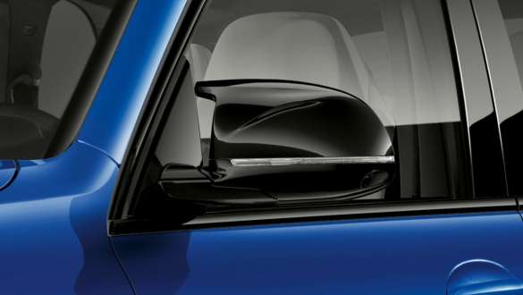 Mirror caps BMW X5 M Competition F95 Mirror caps in Black high-gloss BMW X5 M Competition F95 2020 SUV Marina Bay Blue metallic exterior
