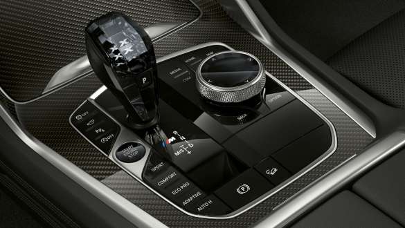 BMW X6 M50i Gear lever with M badge G06 Close-up of the BMW X6 M50i interior Gear lever with M badge G06 2018 SUV