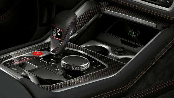 M gear selector with Drivelogic in the BMW X6 M Competition F96 M gear selector with Drivelogic BMW X6 M Competition F96 2020 SUV interior centre console