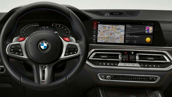 M specific instrument cluster in the BMW X6 M Competition F96 M specific instrument cluster BMW X6 M Competition F96 2020 SUV cockpit