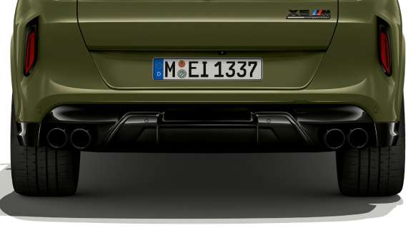 M Sports exhaust system of the BMW X6 M Competition F96 M Sport exhaust system BMW X6 M Competition BMW Individual Special Paint Urban Green F96 2020 SUV rear view