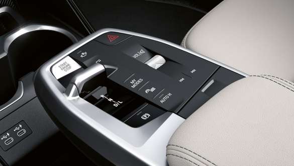 BMW X1 U11 ICE Steptronic transmission BMW X1 U11 ICE centre console with Steptronic transmission switching area