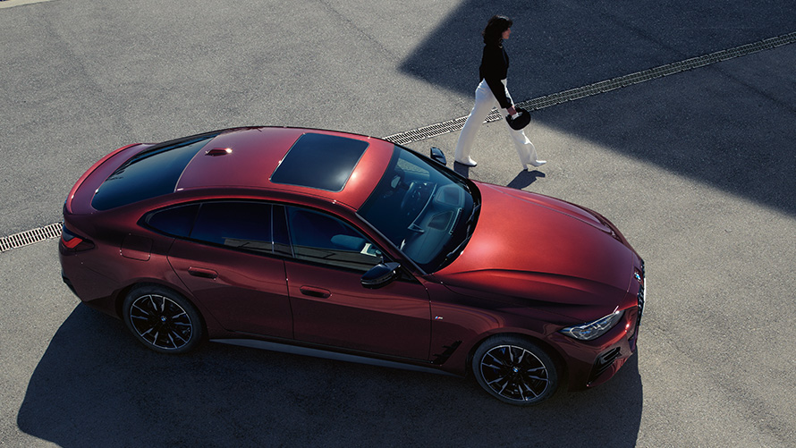 BMW 4 Series Gran Coupé G26 BMW Individual Aventurine Red metallic bird’s eye view BMW 4 Series Gran Coupé G26 BMW Individual Aventurine Red metallic bird’s eye view