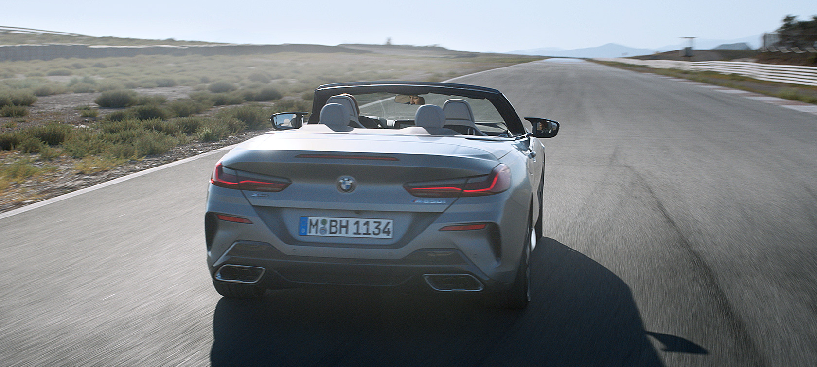 BMW 8 Series Convertible G14 LCI Facelift 2022 driving dynamics in the video BMW 8 Series Convertible G14 LCI Facelift 2022 driving dynamics in the video