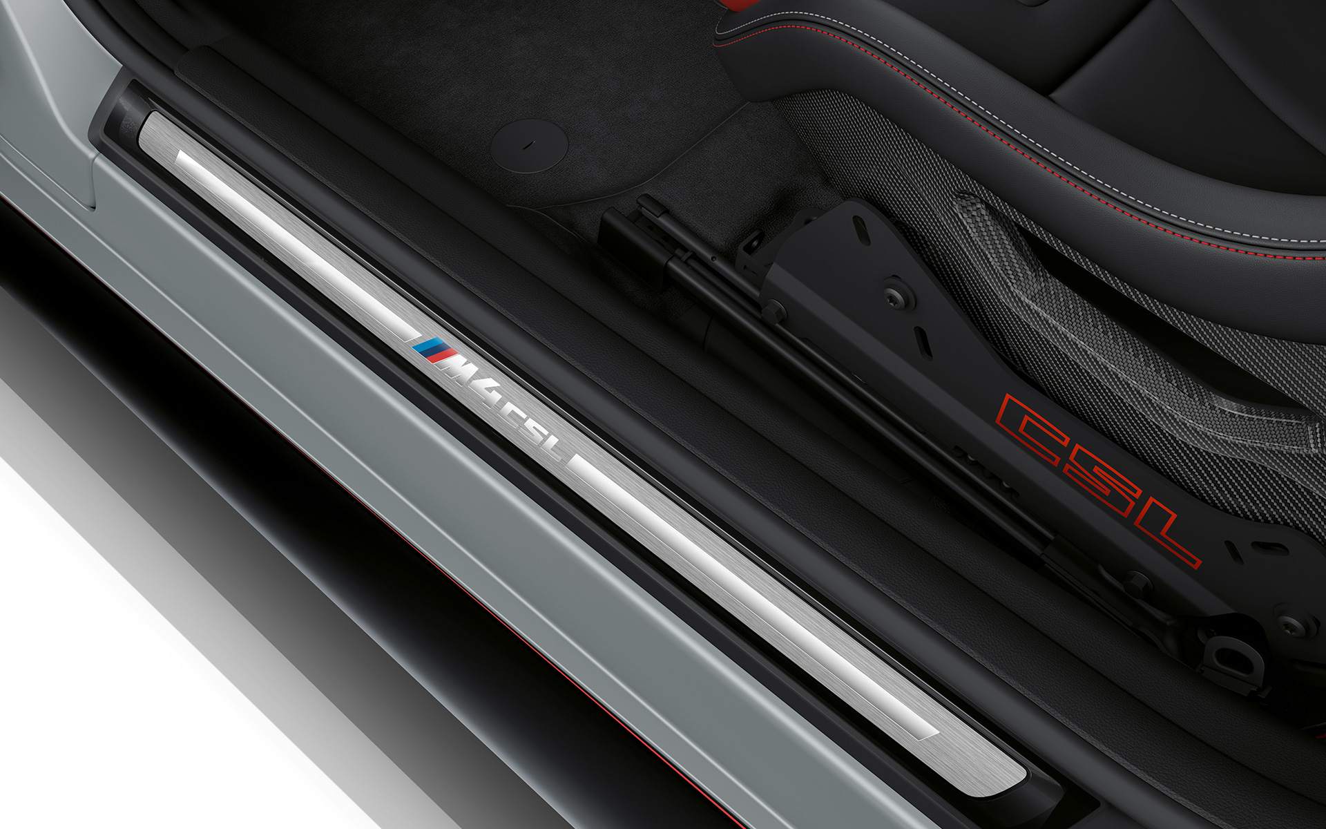 BMW M4 CSL G82 BMW Individual Frozen Brooklyn Grey metallic CSL-specific lettering and foil-wrapped door sill finishers