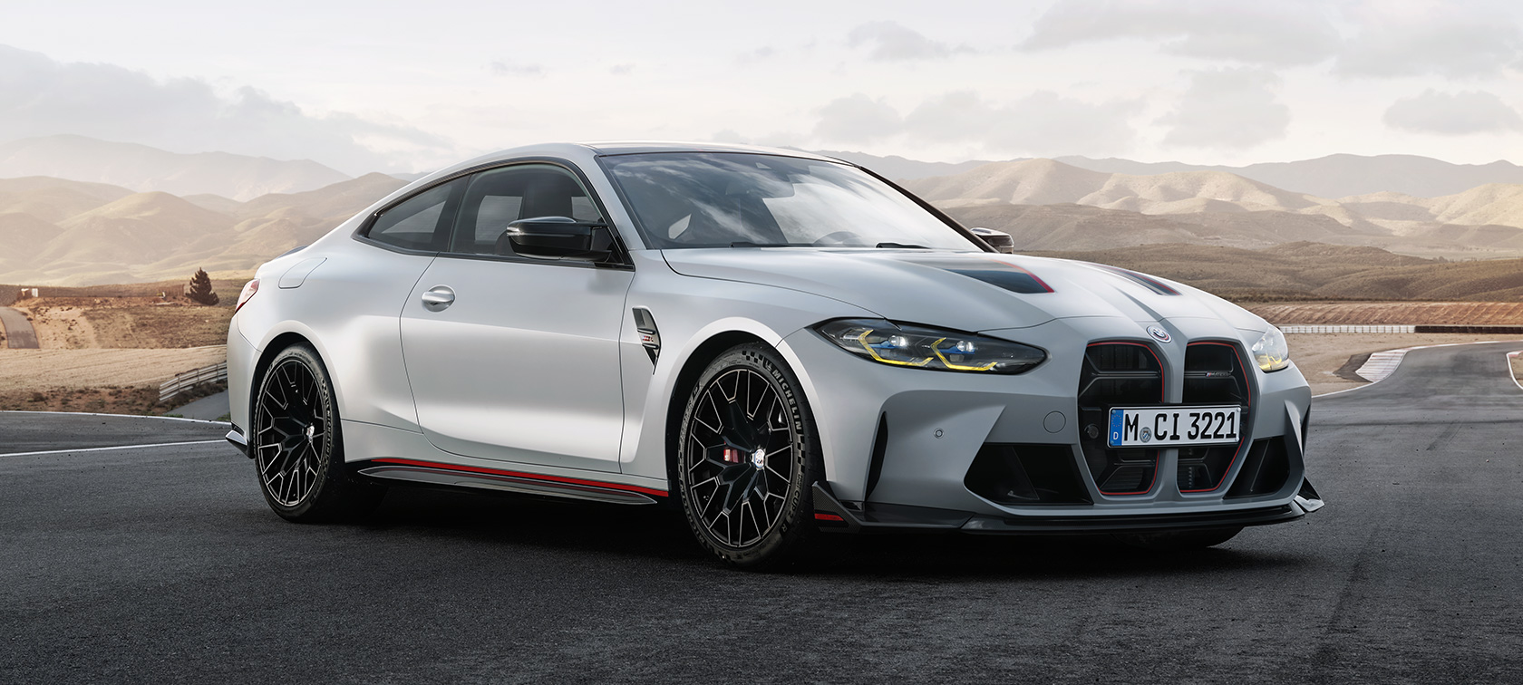 BMW M4 CSL G82 BMW Individual Frozen Brooklyn Grey metallic three-quarter front view