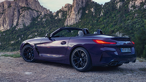 BMW Z4 Roadster (G29) three-quarter front view driving BMW Z4 Roadster (G29) three-quarter front view driving