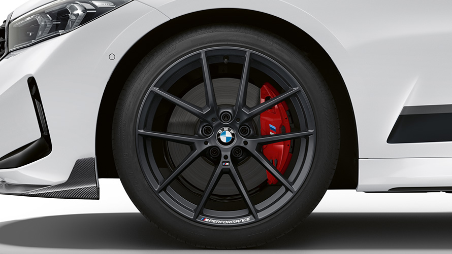 19" M Performance light alloy wheel 898 M BMW M Performance Parts 19" M Performance light alloy wheel 898 M BMW M Performance Parts close-up