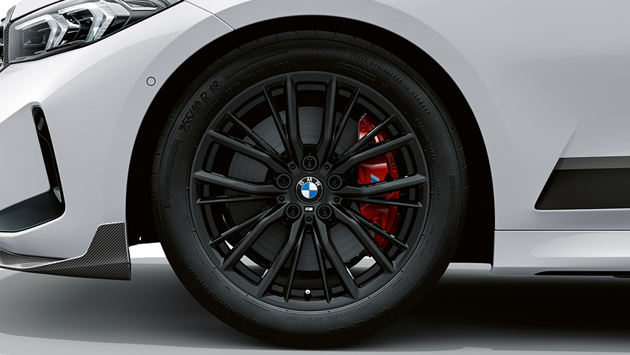 18" M Performance light alloy wheel 796 M BMW M Performance Parts 18" M Performance light alloy wheel 796 M BMW M Performance Parts close-up