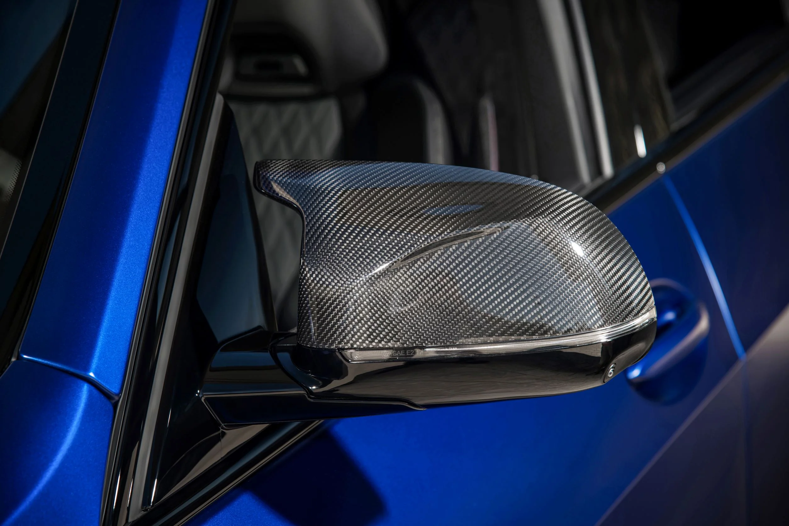 M-PERFORMANCE EXTERIOR CARBON MIRROR CAP. M-PERFORMANCE EXTERIOR CARBON MIRROR CAP.